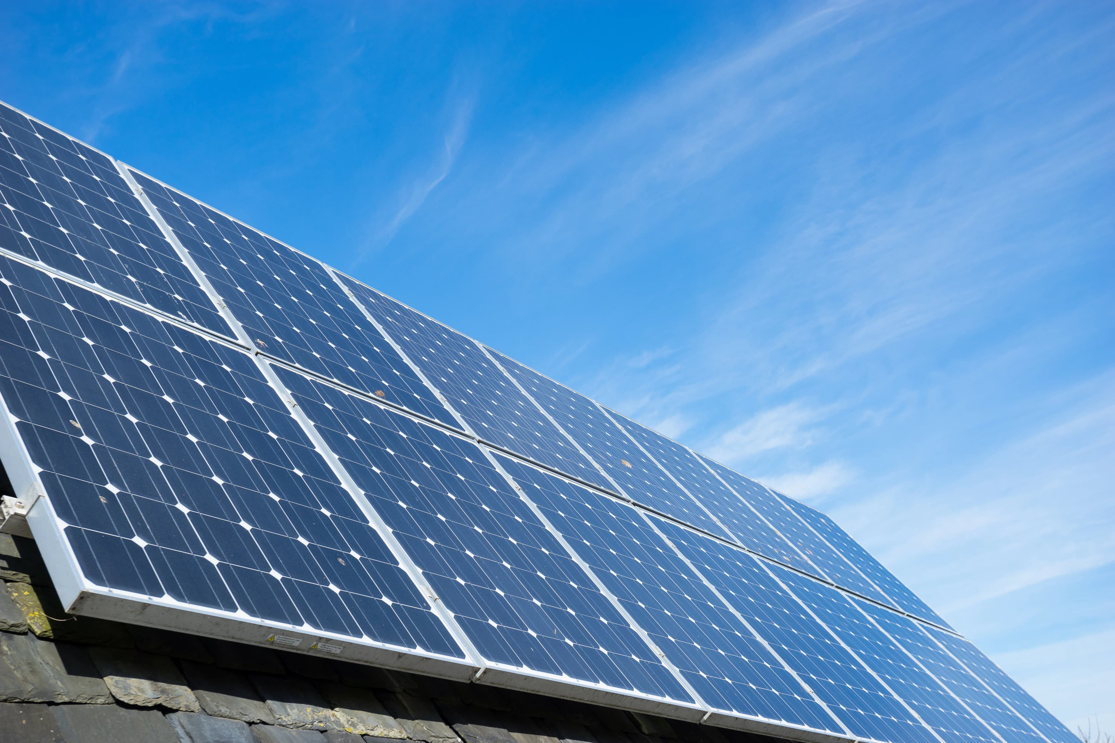 Panneaux solaires en 2026 : guide complet pour bien choisir son installation